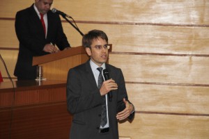 Henrique Moraes Prata durante palestra na Seccional