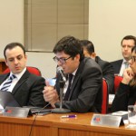 Conselheiro seccional Diégenes Almeida durante sessão. (Foto: Ascom OAB/RO)